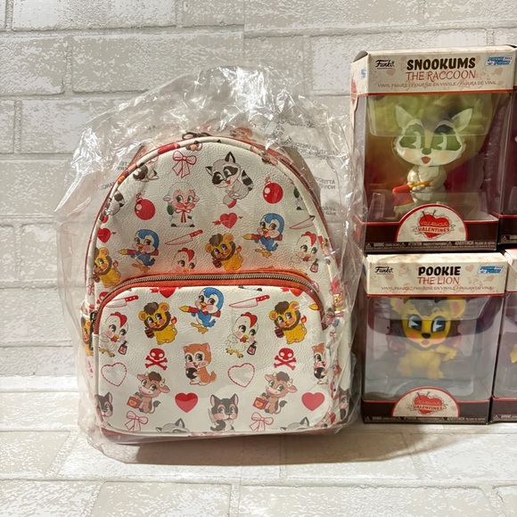Villainous Valentine’s Animal Character Backpack with Collectible Funko Toy Set main image 4
